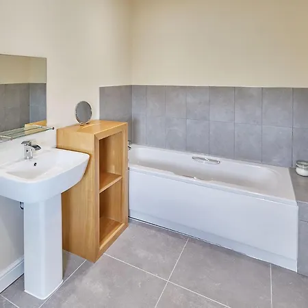 Prázdninový dům Host & - Carlewell