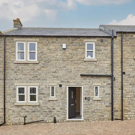 Host & - Carlewell Middlesmoor