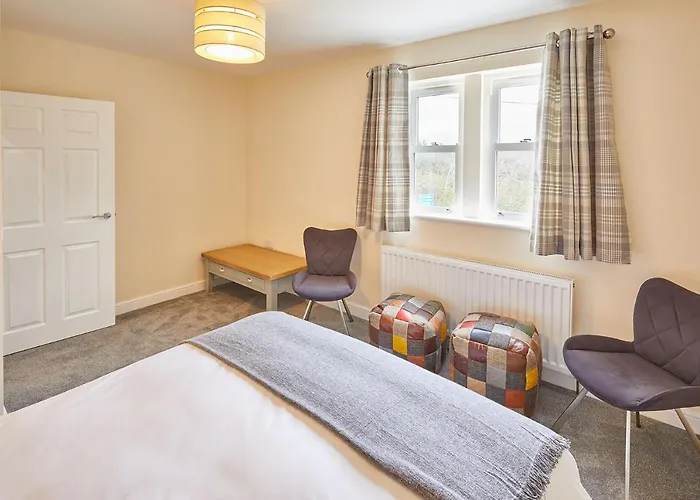 Host & - Carlewell *