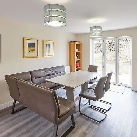 Feriehus Host & - Carlewell